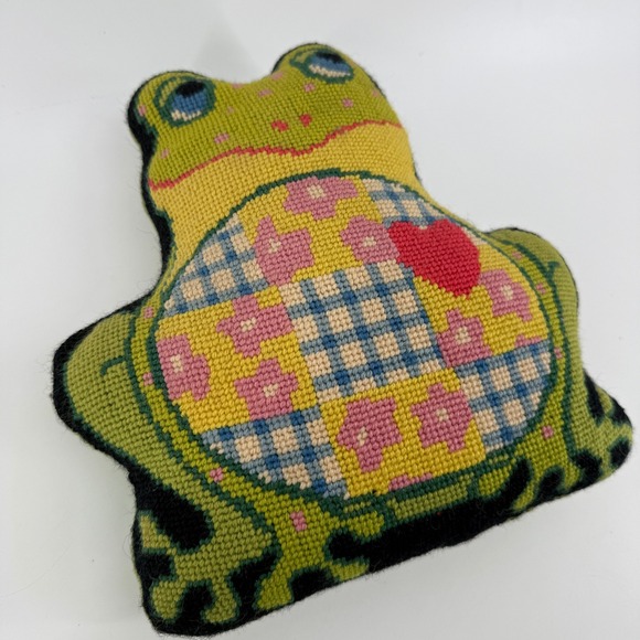 Vintage 1976 Handmade Needlepoint Frog Pillow 11x11 Signed FN 76 Velveteen Back - Picture 3 of 9